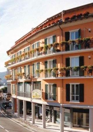 Hotel Residence Dei Fiori Baveno Exterior foto