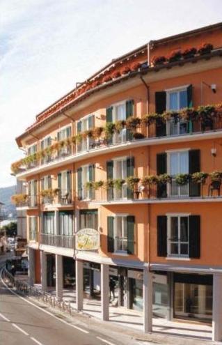 Hotel Residence Dei Fiori Baveno Exterior foto